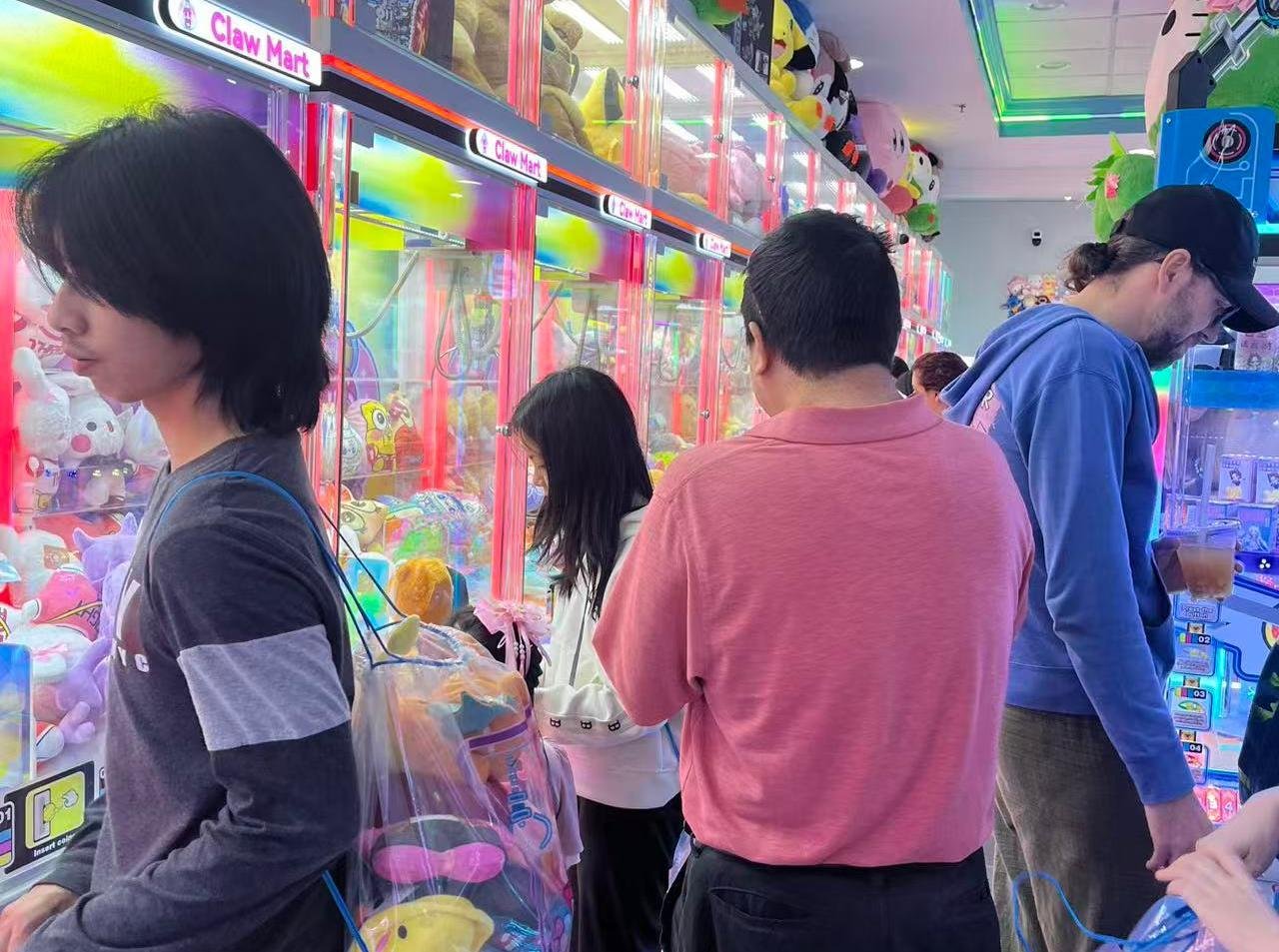 High traffic claw machine venue